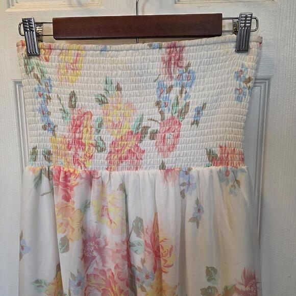 Old Navy Women's Floral Maxi Dress with Smocked Top- size medium NWOT - Picture 2 of 8